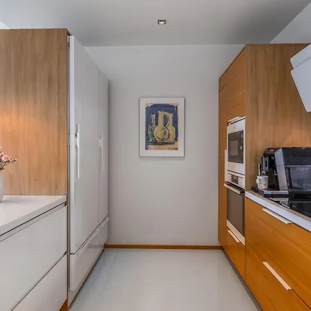 Modern House With Jacuzzi