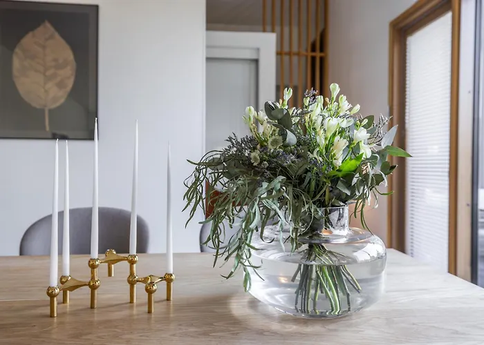 Modern House With Jacuzzi *