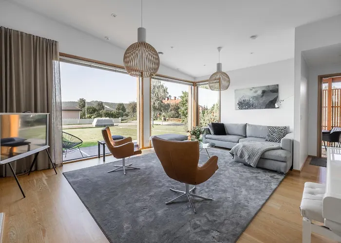 Modern House With Jacuzzi Rovaniemi