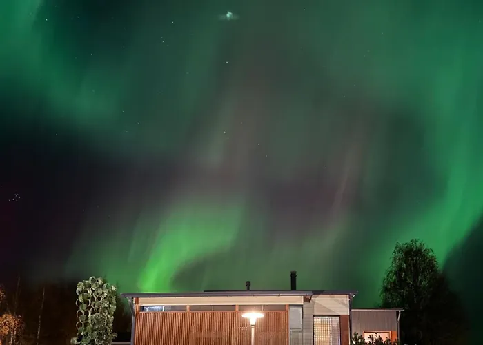 Modern House With Jacuzzi *